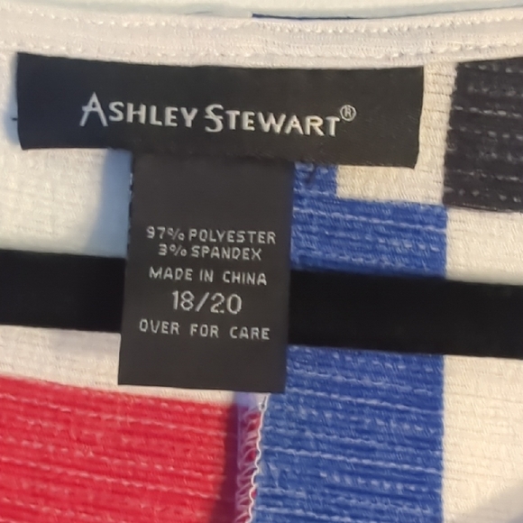 Colorful Geometric Print Dress - Picture 3 of 7